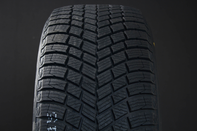 235/55R18 PIRELLI ICE FRICTION FRIKTION DEMO