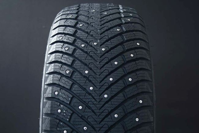 Sailun ICE BLAZER SPIKE 215/50 R17