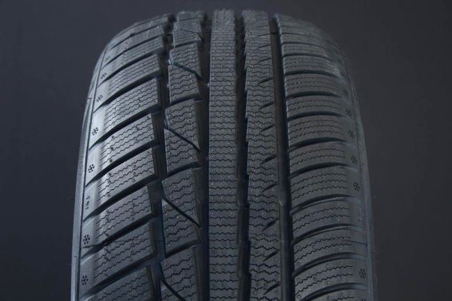 Linglong GREEMAX WINTER UHP 255/40 R19