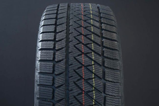 Mazzini SNOW LEOPARD 2 235/60 R18