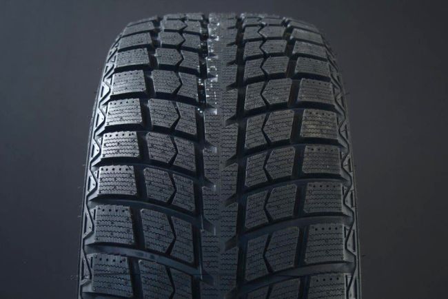 Linglong GREENMAX WINTER ICE I-15 245/45 R20