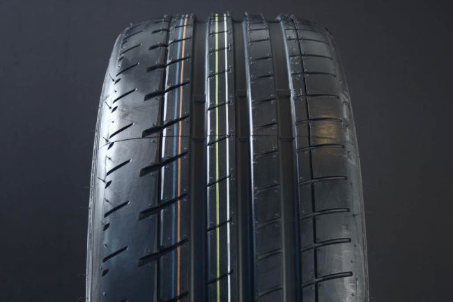 Bridgestone POTENZA S007 RUNFLAT 285/35 R20