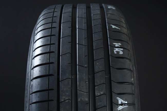 285/45R20 PIRELLI PZERO PZ4 RUNFLAT