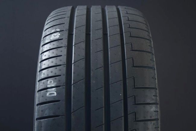 Pirelli PZERO E AVM 255/50 R20
