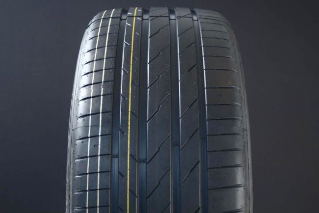 Hankook VENTUS EVO K137A SUV DEMO 255/45 R19