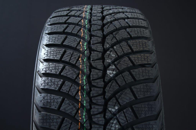 Kumho WinterCraft WP71 255/45 R18