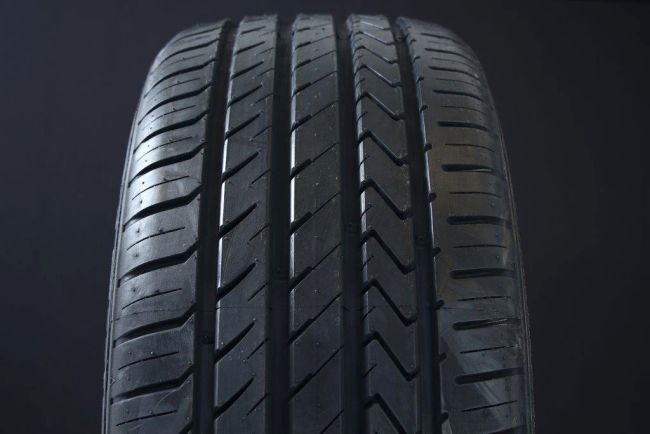 Lexani LX-TWENTY 265/35 R19