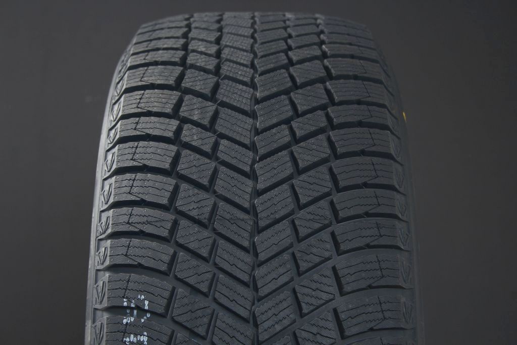 215/60R16 PIRELLI ICE FRICTION FRIKTION view 2
