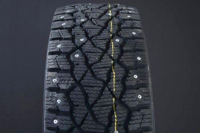 215/70R15 KUMHO CW11 C-DCK DUBB ryhmss RENKAAT / NASTARENKAAT @ Svenska Gummihuset AB (D1521570KUMHWC11)