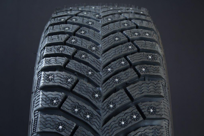 235/65R17 MICHELIN X-ICE NORTH 4 SUV DUBB ryhmss RENKAAT / NASTARENKAAT @ Svenska Gummihuset AB (D1723565MIXI4)