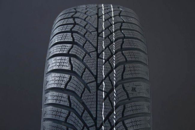 185/65R15 KUMHO WINTERCRAFT WP52 FRIKTION ryhmss RENKAAT / KITKARENKAAT @ Svenska Gummihuset AB (F1518565KUMHWP52)