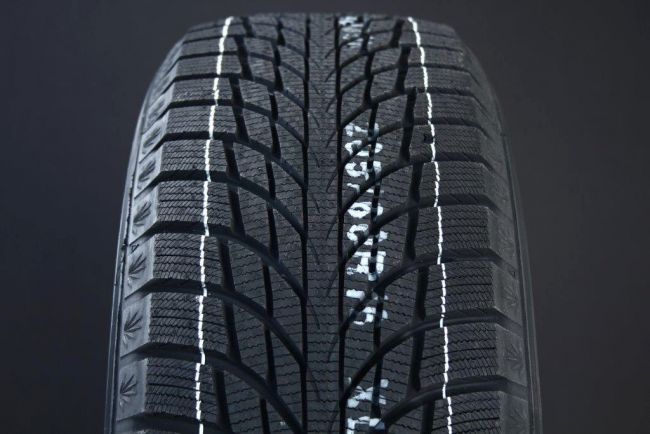 HANKOOK 195/60R15 KUMHO WINTERCRAFT ICE WI51 FRIKTION