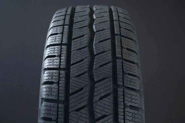 205/65R15 HANKOOK WINTER RW12 C-DCK FRIKTION ryhmss RENKAAT / KITKARENKAAT @ Svenska Gummihuset AB (F1520565HANKRW12)