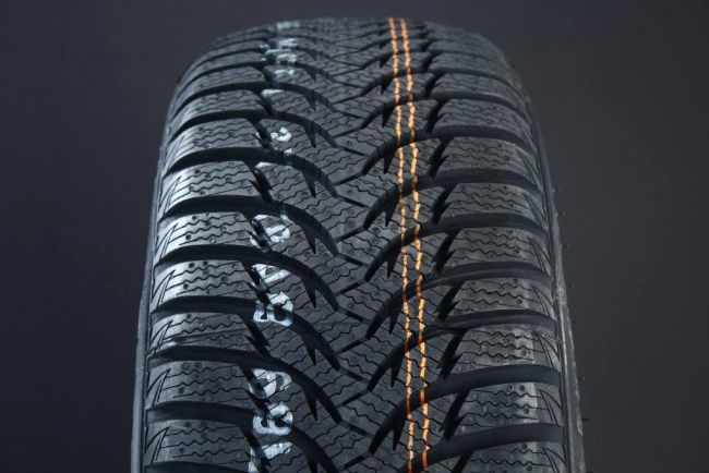 185/50R16 KUMHO WINTERCRAFT WP51 FRIKTION ryhmss RENKAAT / KITKARENKAAT @ Svenska Gummihuset AB (F1618550KUMHWP51)