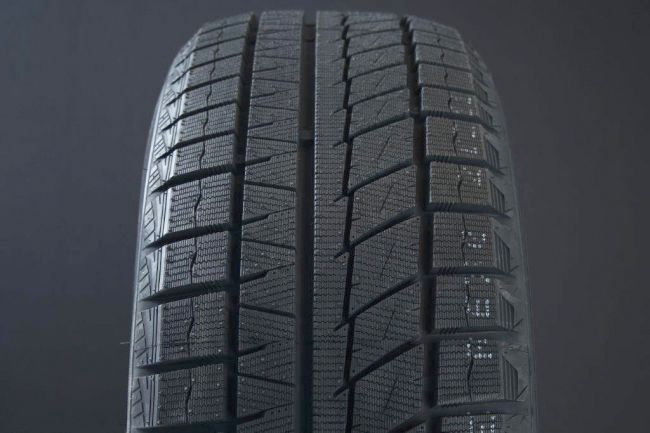235/60R19 SAILUN ICE BLAZER ARCTIC EVO FRIKTION | Alk. 124,25 €