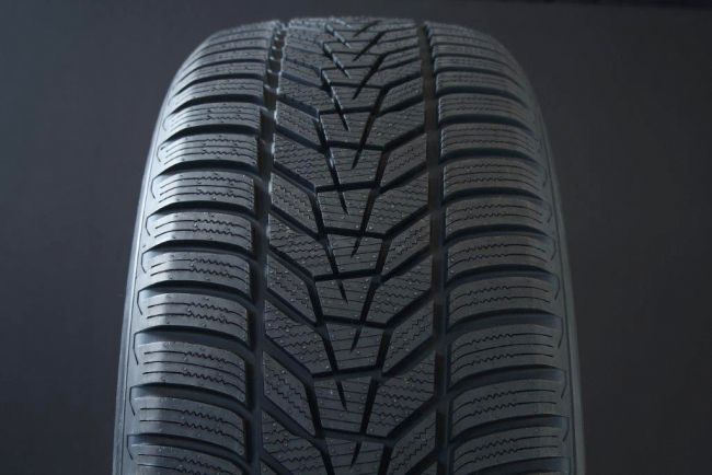 275/45R19 HANKOOK WINTER I*CEPT EVO3 W330 FRIKTION ryhmss RENKAAT / KITKARENKAAT @ Svenska Gummihuset AB (F1927545HANW330A)