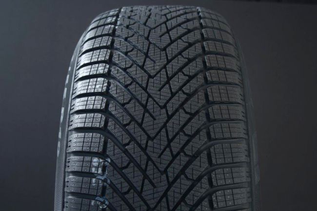 235/55R17 PIRELLI CINTURATO WINTER 2 FRIKTION ryhm�ss� RENKAAT / KITKARENKAAT @ Svenska Gummihuset AB (F1723555PRCINWINT2)