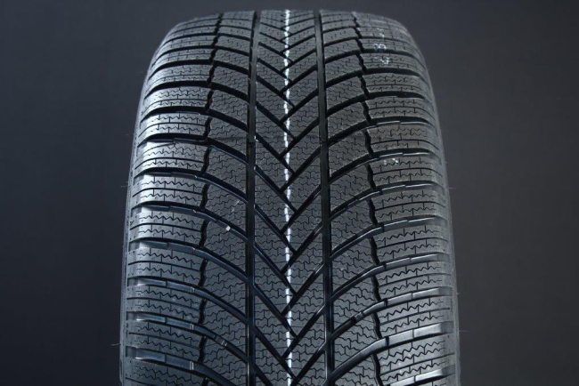 245/50R19 BRIDGESTONE BLIZZAK LM005 FRIKTION DEMO | Alk. 231,00 €