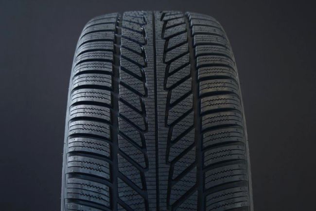 235/60R19 HANKOOK WINTER I*CEPT ION IW01 FRIKTION ryhmss RENKAAT / KITKARENKAAT @ Svenska Gummihuset AB (F1923560HANIW01A)