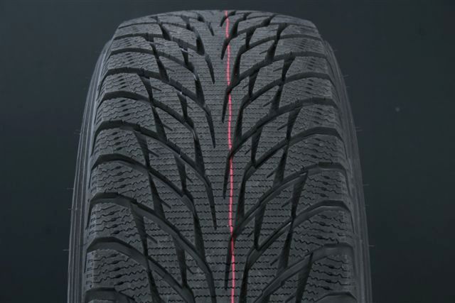 275/65R18 NOKIAN HAKKAPELIITTA R2 SUV FRIKTION DOT2017 ryhmss RENKAAT / KITKARENKAAT @ Svenska Gummihuset AB (F1827565NOKIR2)