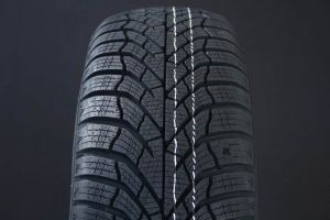 235/50R20 KUMHO WINTERCRAFT WP52 EV FRIKTION