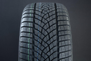 235/50R18 GOODYEAR ULTRAGRIP ICE SUV G1 FRIKTION DOT2022