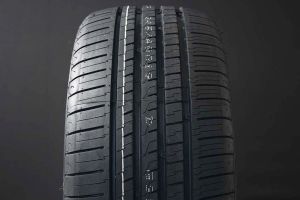235/60R18 Duraturn Mozzo sport xl