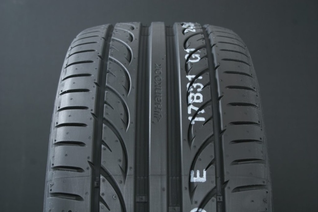 215/45R17 HANKOOK VENTUS V12 EVO 2 K120 ryhmss RENKAAT / KESRENKAAT @ Svenska Gummihuset AB (S1721545HANK120)