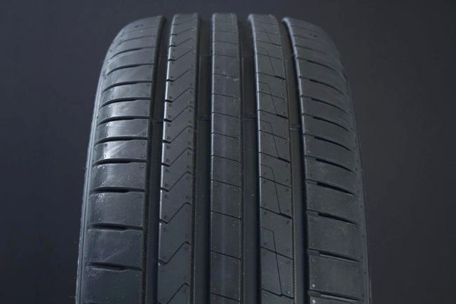 225/45R17 HANKOOK VENTUS PRIME 4 K135 ryhmss RENKAAT / KESRENKAAT @ Svenska Gummihuset AB (S1722545HANK135)