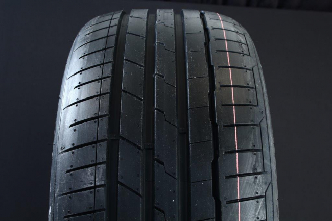 265/55R19 HANKOOK VENTUS S1 EVO3 K127 SUV ryhmss RENKAAT / KESRENKAAT @ Svenska Gummihuset AB (S1926555HANK127)