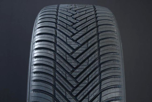 205/55R16 Hankook H750 Kinergy 4S 2 Runflat ryhm�ss� RENKAAT / ALL SEASON @ Svenska Gummihuset AB (H1620555HAN750RUN)