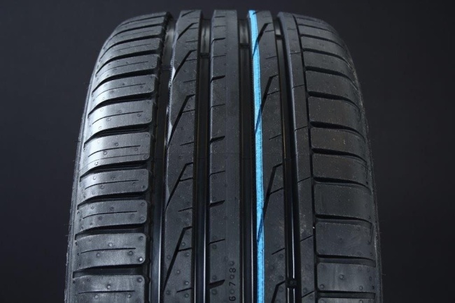 225/55R19 NOKIAN HAKKAPELIITTA BLUE 2 SUV ryhmss RENKAAT / KESRENKAAT @ Svenska Gummihuset AB (S1922555NOKHABL2SUV)