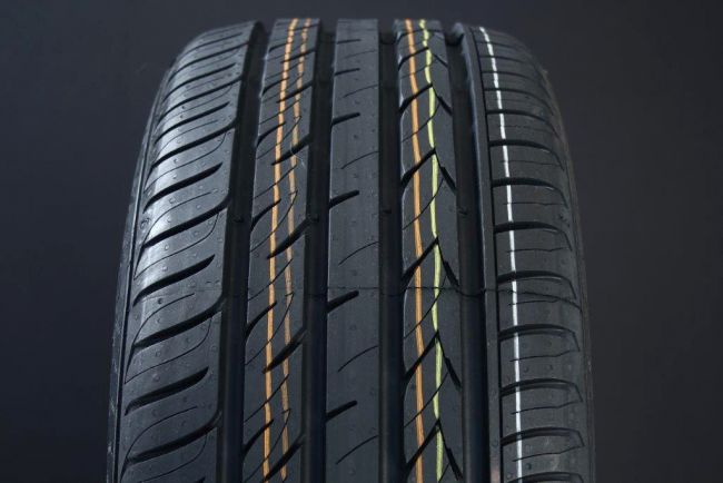 215/65R16 GISLAVED ULTRASPEED 2 ryhmss RENKAAT / KESRENKAAT @ Svenska Gummihuset AB (S1621565GISULSP)