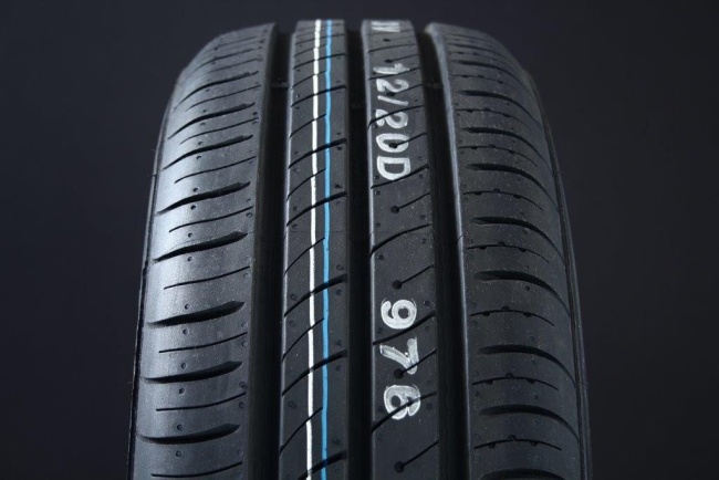 185/65R15 KUMHO ECOWING KH27 ryhmss RENKAAT / KESRENKAAT @ Svenska Gummihuset AB (S1518565KUMHKH27)