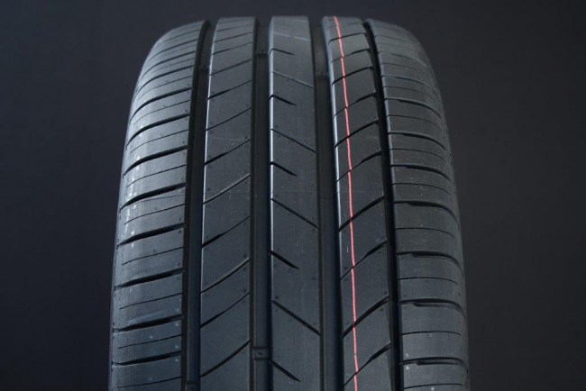 205/55R16 KUMHO ECSTA HS52 ryhmss RENKAAT / KESRENKAAT @ Svenska Gummihuset AB (S1620555KUMHS52)