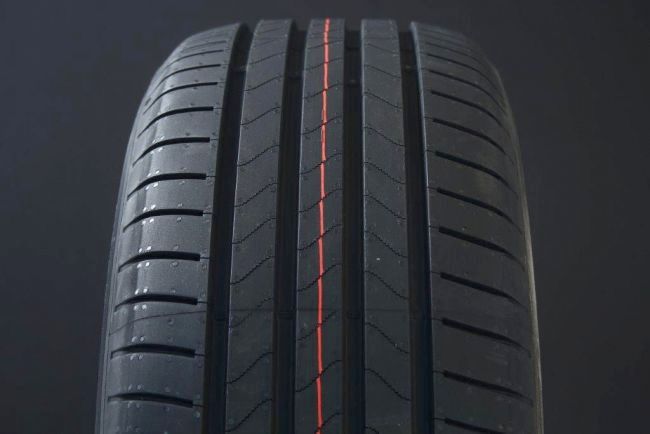 235/50R18 BRIDGESTONE TURANZA 6 ryhmss RENKAAT / KESRENKAAT @ Svenska Gummihuset AB (S1823550BRITUR6)