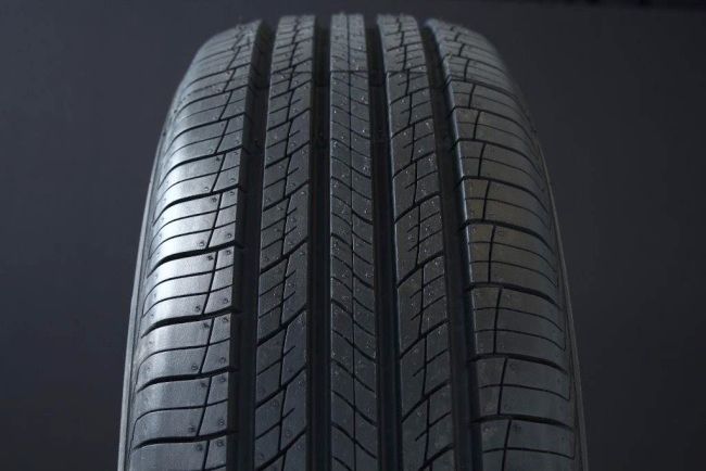 225/65R17 HANKOOK DYNAPRO HP2 RA33 ryhmss RENKAAT / KESRENKAAT @ Svenska Gummihuset AB (S1722565HANK33)