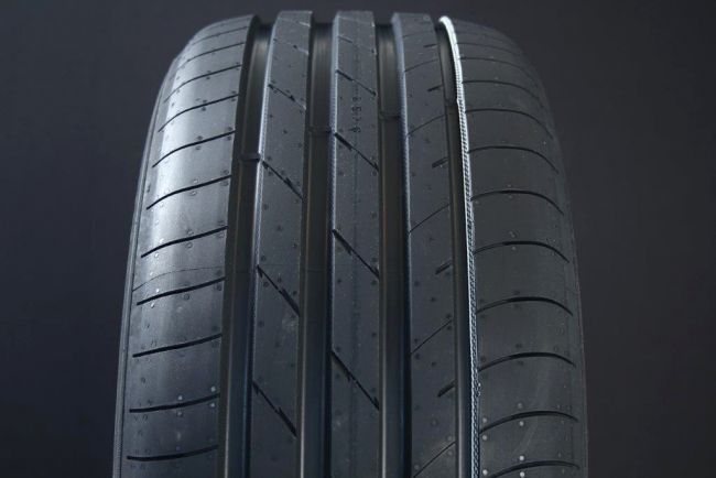 225/40R18 NOKIAN HAKKA BLACK 3 ryhmss RENKAAT / KESRENKAAT @ Svenska Gummihuset AB (S1822540NOKHABLA3)