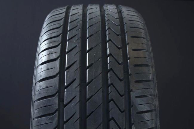 285/35R20 LEXANI LX-TWENTY | Alk. 200,00 €
