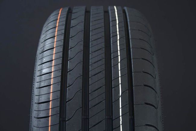 205/55R16 GOODYEAR EFFICIENTGRIP PERFORMANCE 2 DOT2022 ryhmss RENKAAT / KESRENKAAT @ Svenska Gummihuset AB (S1620555GOOEFFIPER2DOT)
