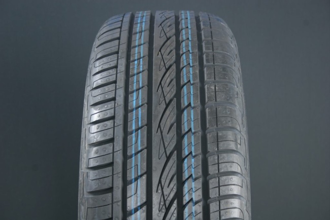245/45R20 CONTINENTAL CROSS CONTACT UHP ryhmss RENKAAT / KESRENKAAT @ Svenska Gummihuset AB (S2024545CONTCROUHP)