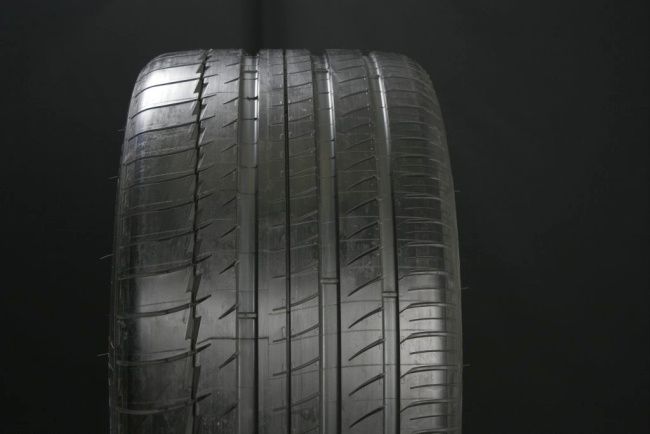 235/40R18 MICHELIN PILOT SPORT 2 ryhmss RENKAAT / KESRENKAAT @ Svenska Gummihuset AB (S1823540MICPS2)