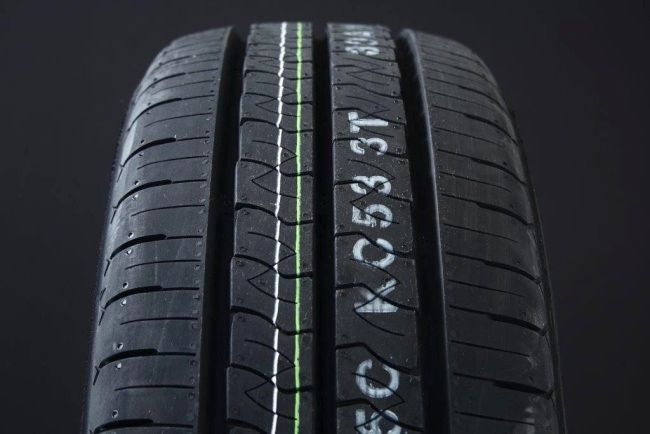 195/70R15 KUMHO KC53 C-Dck ryhmss RENKAAT / KESRENKAAT @ Svenska Gummihuset AB (S1519570KUKC53)