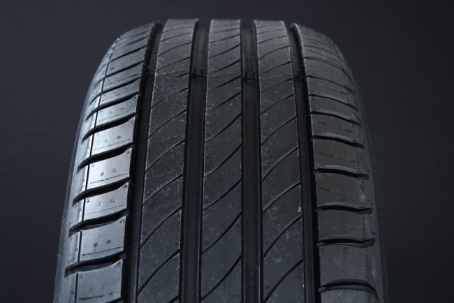 225/40R18 MICHELIN PRIMACY 4 ryhmss RENKAAT / KESRENKAAT @ Svenska Gummihuset AB (S1822540MICHPRI4)