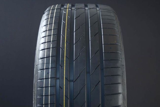 255/45R19 HANKOOK VENTUS EVO K137A SUV ryhmss RENKAAT / KESRENKAAT @ Svenska Gummihuset AB (S1925545HANK137A)