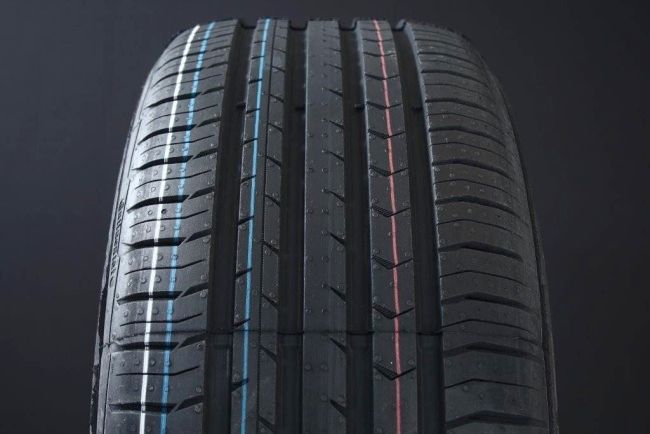 205/55R17 CONTINENTAL PREMIUM CONTACT 5 ryhmss RENKAAT / KESRENKAAT @ Svenska Gummihuset AB (S1720555CONTPC5)