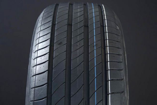 165/65R15 MICHELIN E PRIMACY ryhmss RENKAAT / KESRENKAAT @ Svenska Gummihuset AB (S1516565MICEPR)