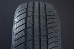 245/40R18 LINGLONG GREEMAX WINTER UHP FRIKTION ryhmss RENKAAT / KITKARENKAAT @ Svenska Gummihuset AB (F1824540LLGMW)