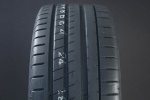 295/35R22 YOKOHAMA ADVAN SPORT V107 ryhmss RENKAAT / KESRENKAAT @ Svenska Gummihuset AB (S2229535YOKADV)